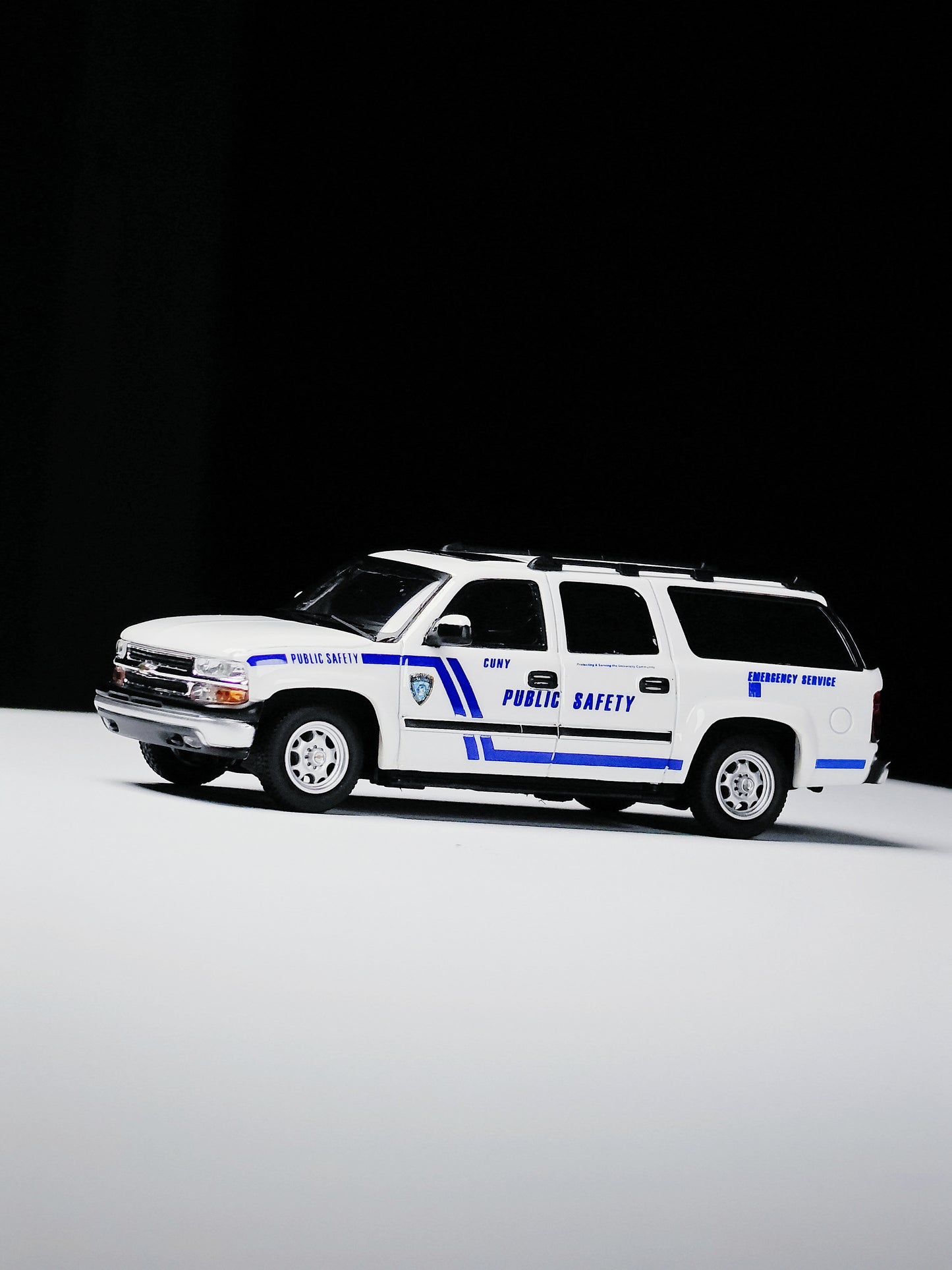 [Pre-order] MK Miniatures 1:64 Suburban White CUNY Public Safety