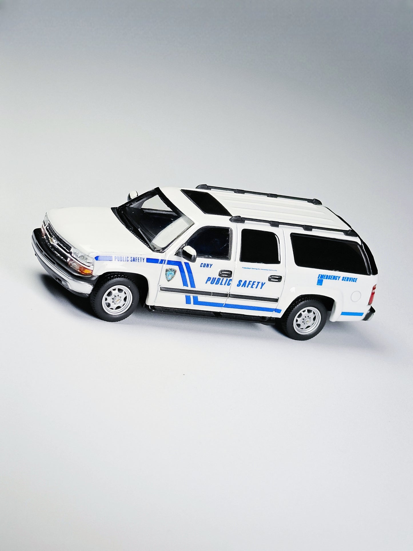 [Pre-order] MK Miniatures 1:64 Suburban White CUNY Public Safety