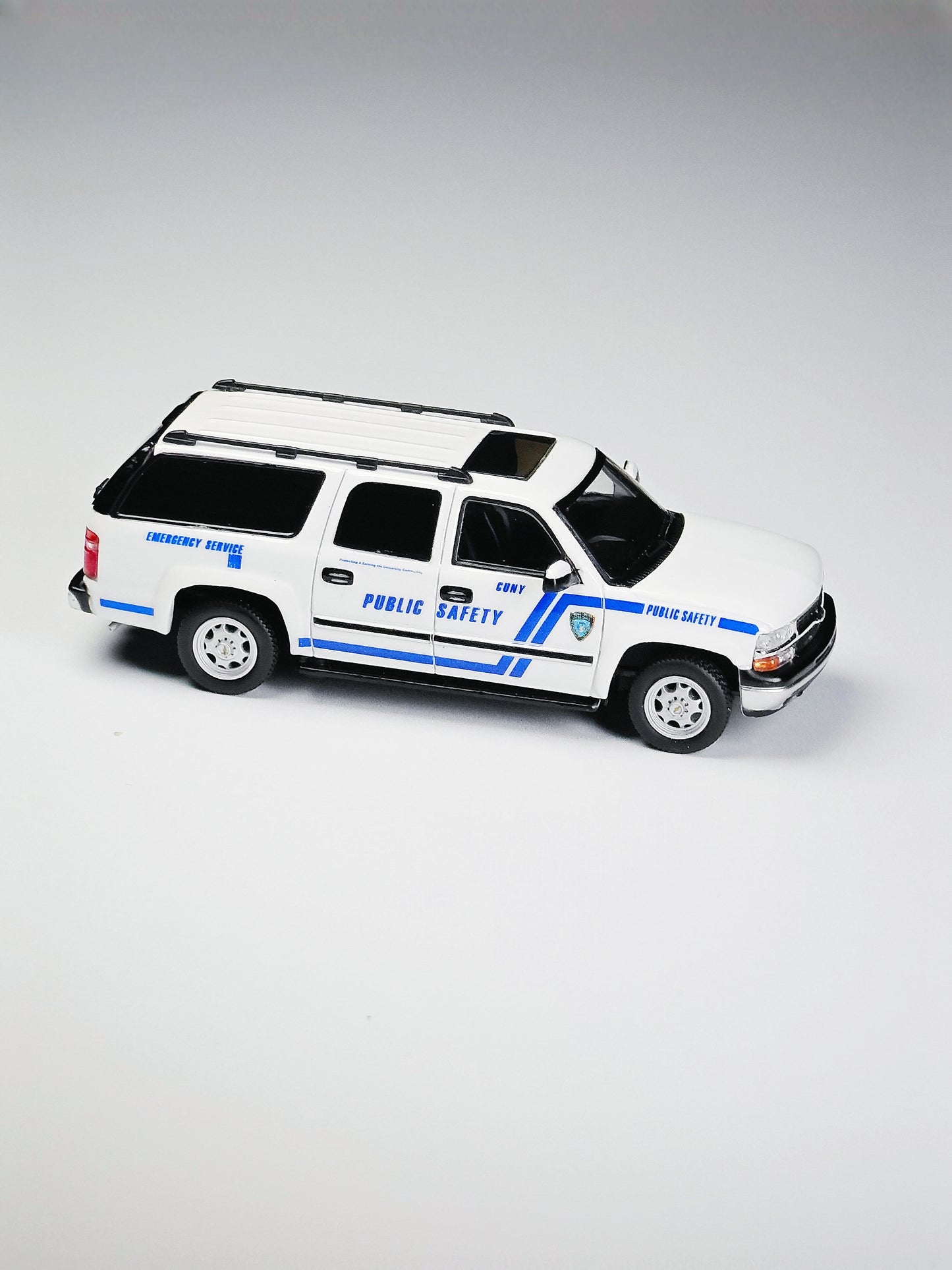 [Pre-order] MK Miniatures 1:64 Suburban White CUNY Public Safety