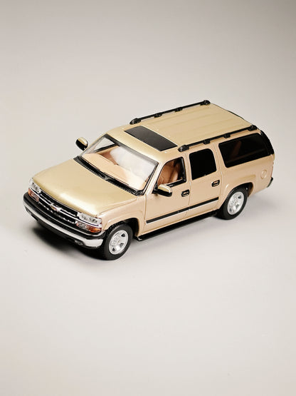 [Pre-order] MK Miniatures 1:64 Suburban Gold
