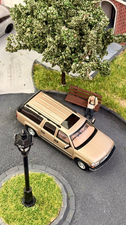 [Pre-order] MK Miniatures 1:64 Suburban Gold