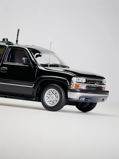 [Pre-order] MK Miniatures 1:64 Suburban Black Signal Jammer Version