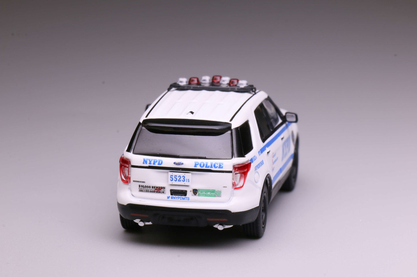 [Pre-order] 596 1:64 2013 Explorer White SUV New York Police NYPD