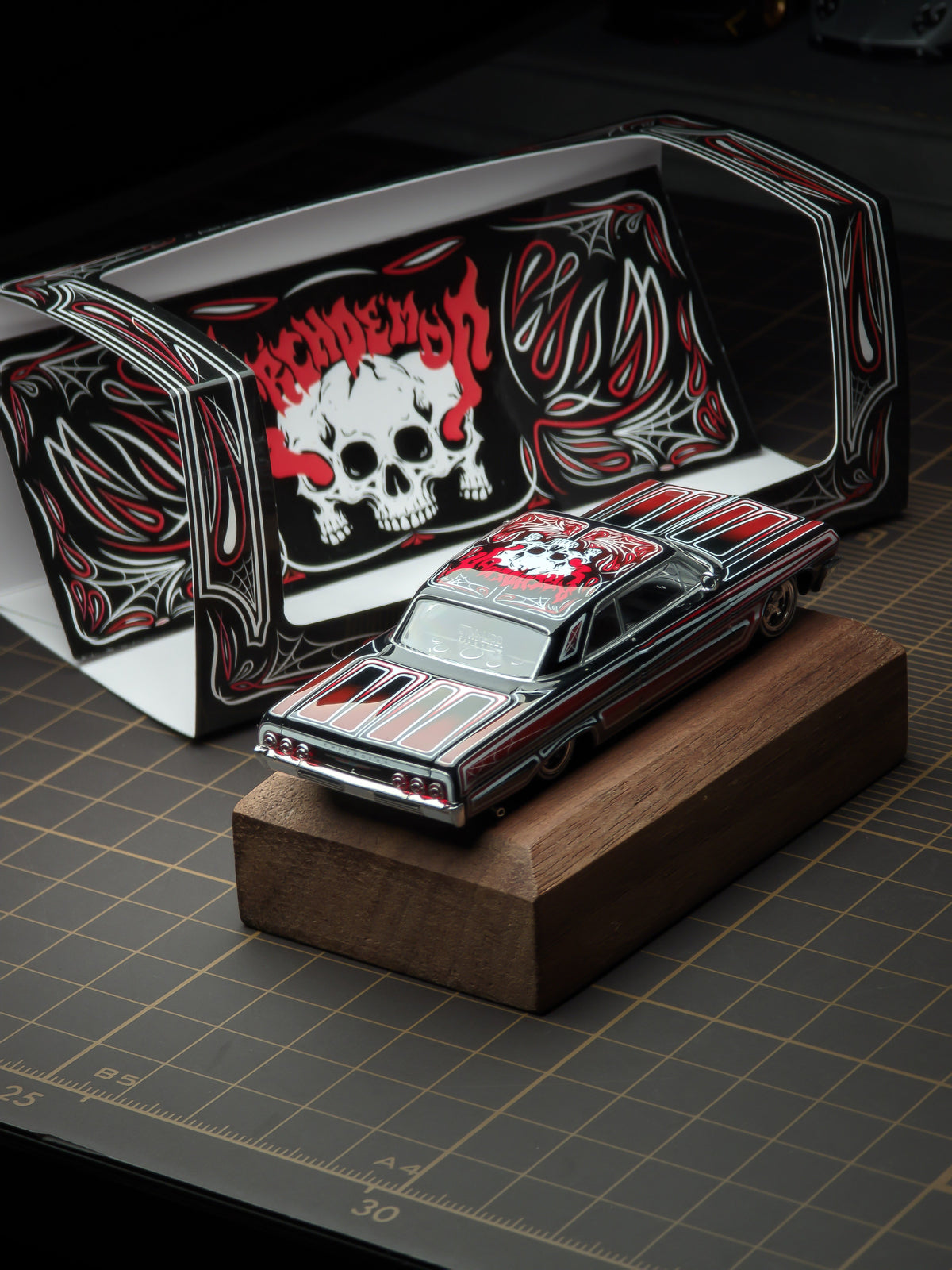[Pre-order] 97 M 1:64 1964 Impala SS Lowrider Black Skull-Deco