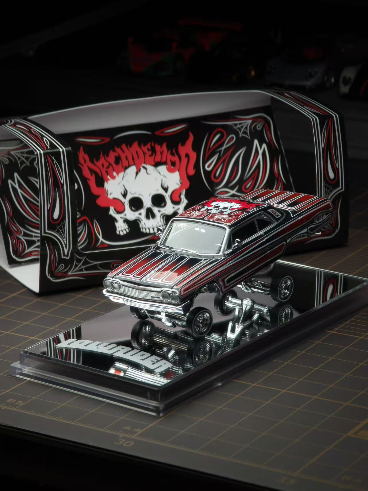 [Pre-order] 97 M 1:64 1964 Impala SS Lowrider Black Skull-Deco