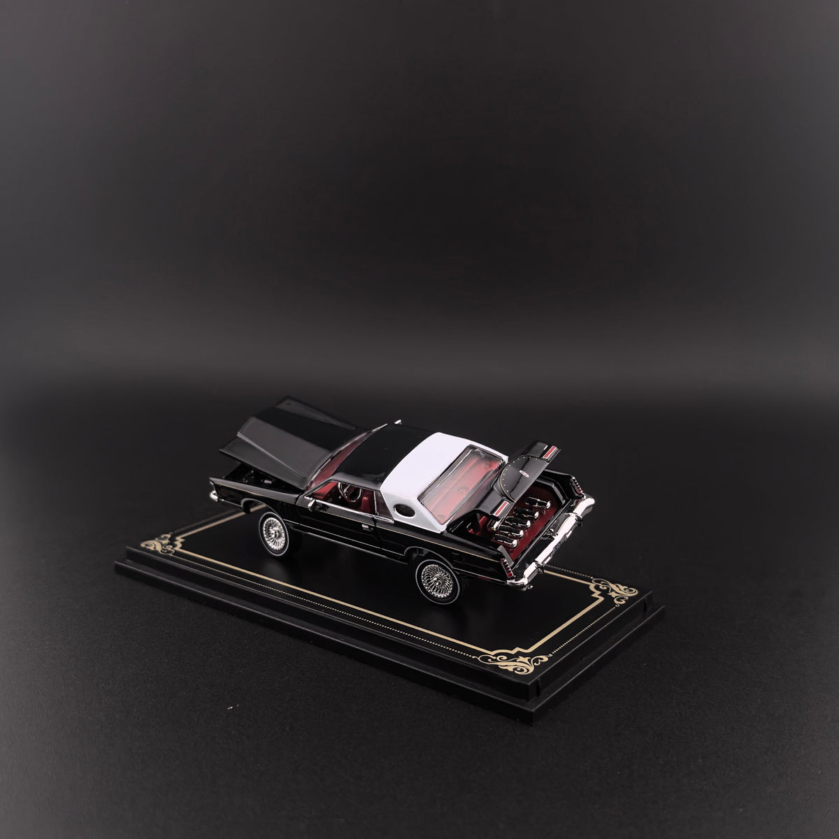 Finework 1:64 1979 Continental Lowrider Black