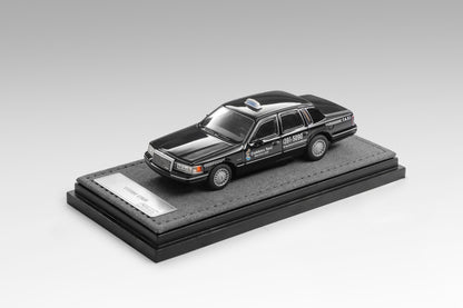 [Pre-order] MK Miniatures 1993 Town car Florida Cabbies Taxi Service