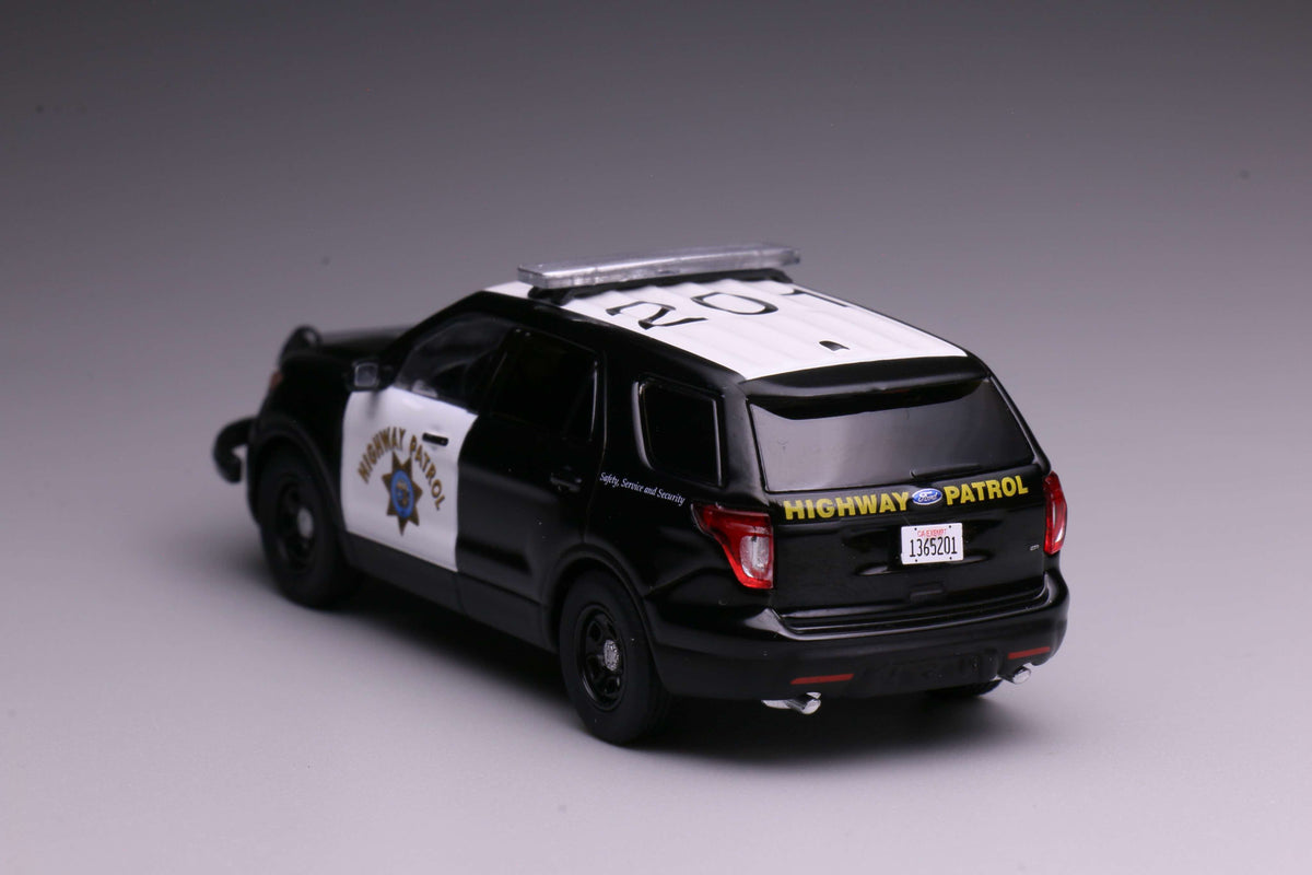 [Pre-order] 596 1:64 2013 Explorer Black SUV California Highway Patrol CHP