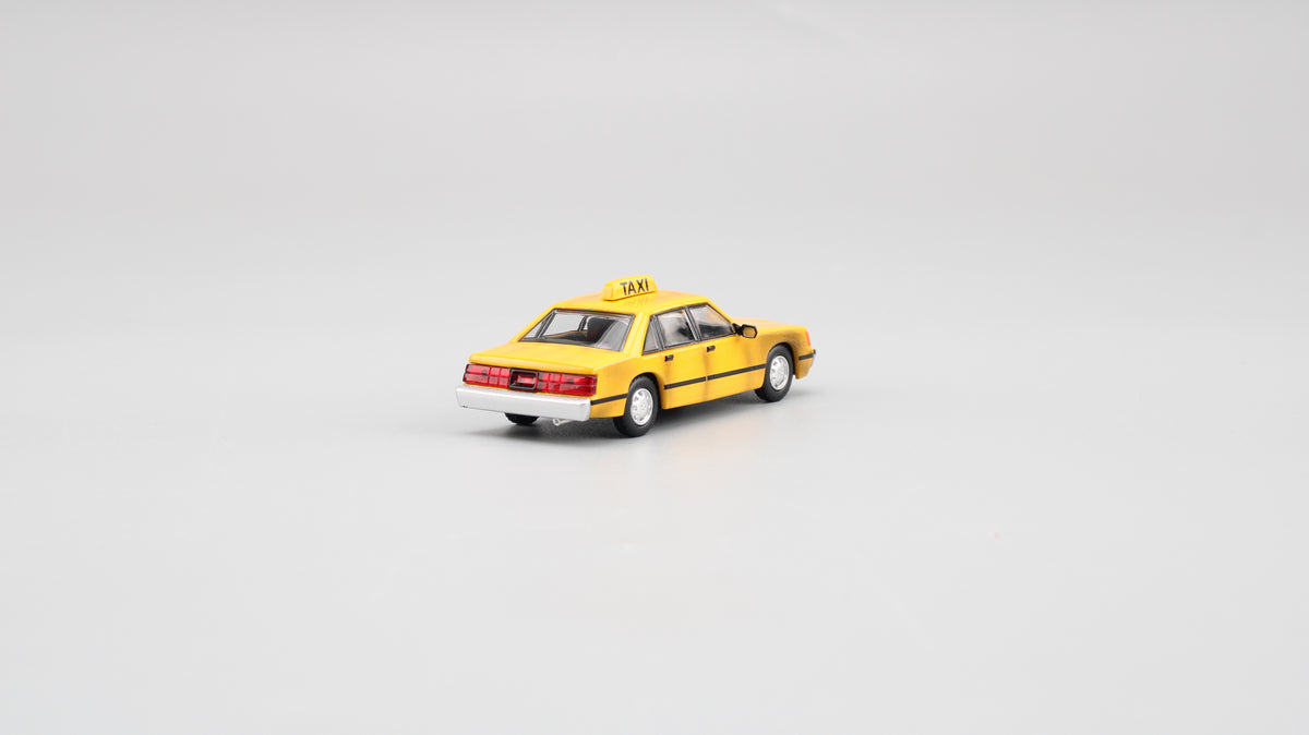 [Pre-order November] Perka 1/64 Vice City Diecast Model car Taxi With 2 figure