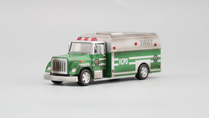 [Pre-order November] Perka 1/64 Vice City Diecast Model Car Explosion-proof Truck With 1 figure