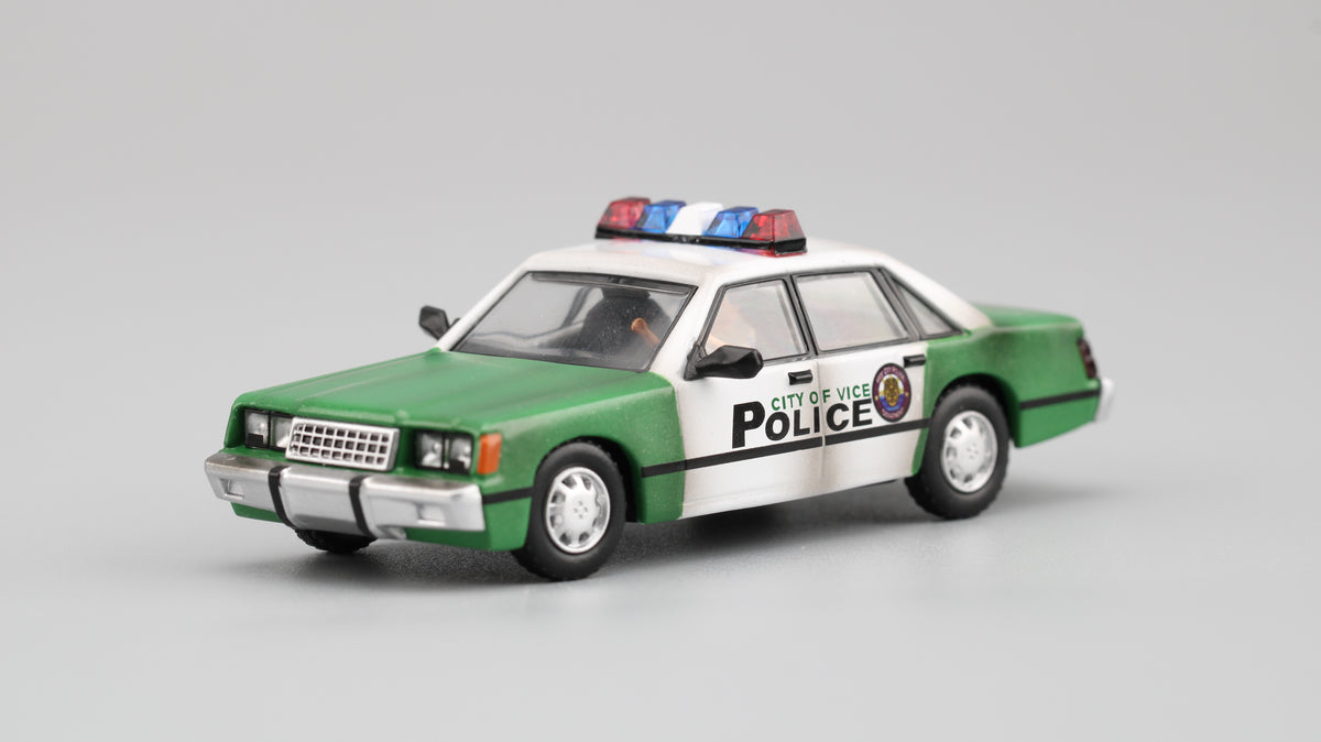 [Pre-order November] Perka 1/64 Vice City Diecast Model car Police Car With 1 figure