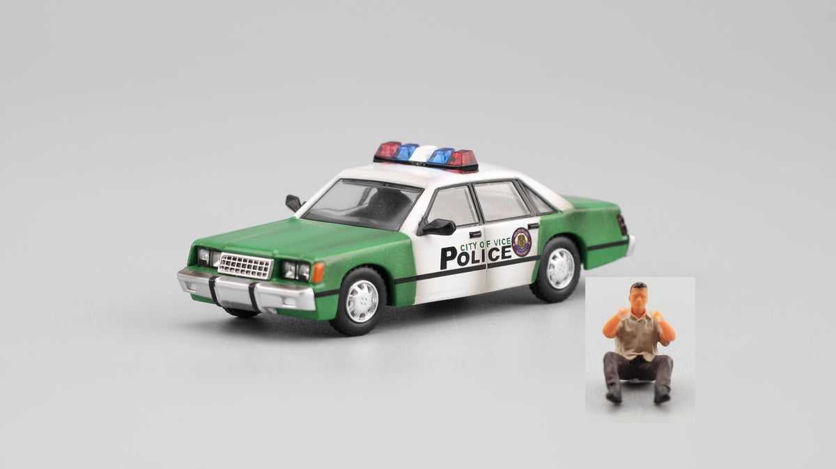 [Pre-order November] Perka 1/64 Vice City Diecast Model car Police Car With 1 figure
