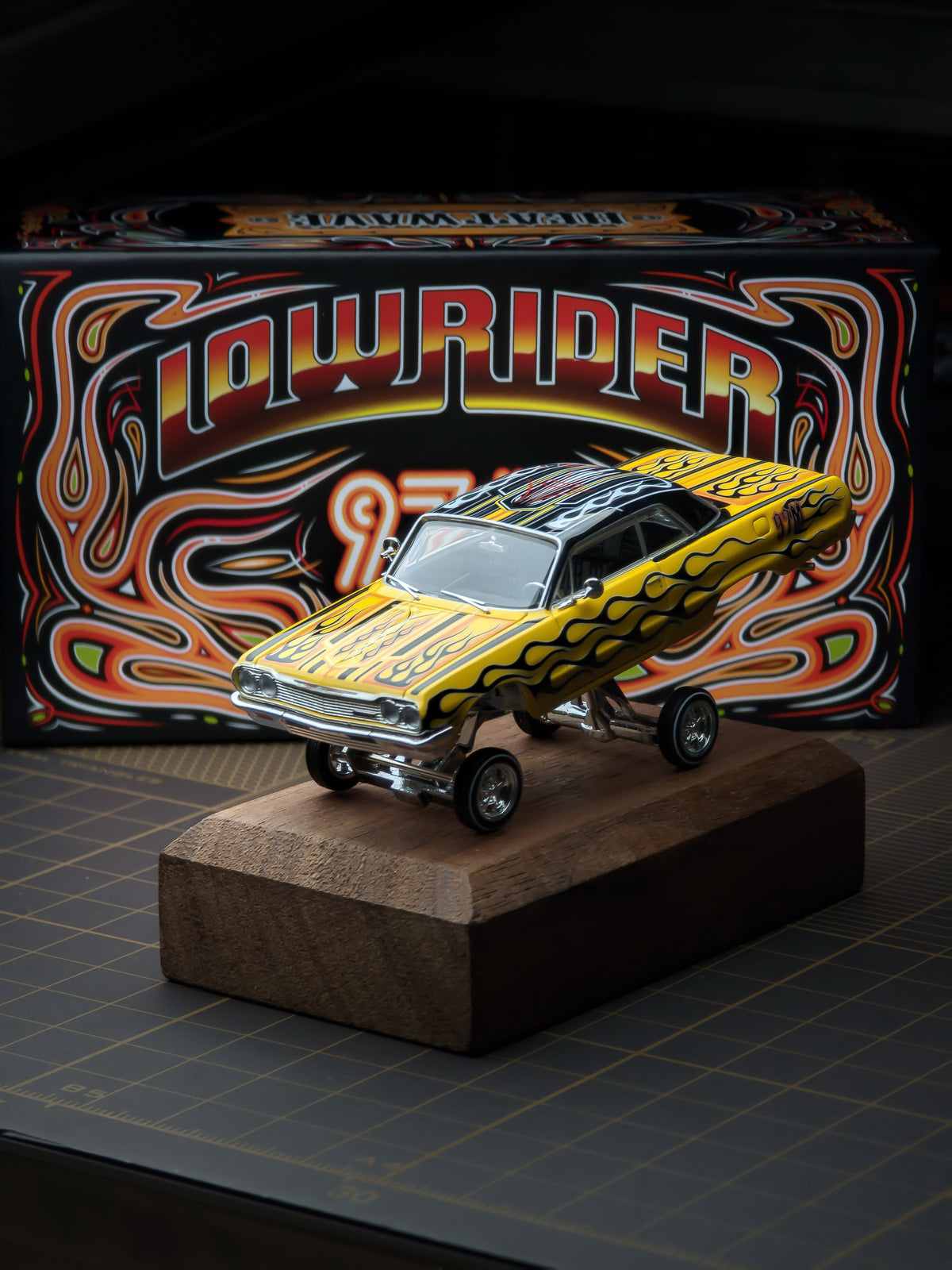 [Pre order] 97M Hangzhou Convention Exclusive 1:64 1964 Impala SS Lowrider Yellow Flame