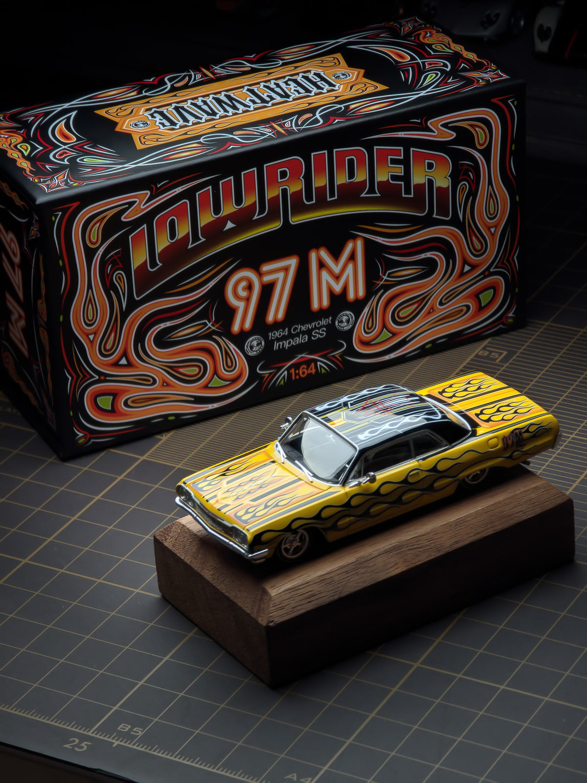 [Pre order] 97M Hangzhou Convention Exclusive 1:64 1964 Impala SS Lowrider Yellow Flame
