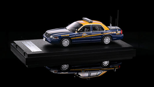 [Pre-order] Rollin 1:64 Crown victoria West Virginia State Police WVSP