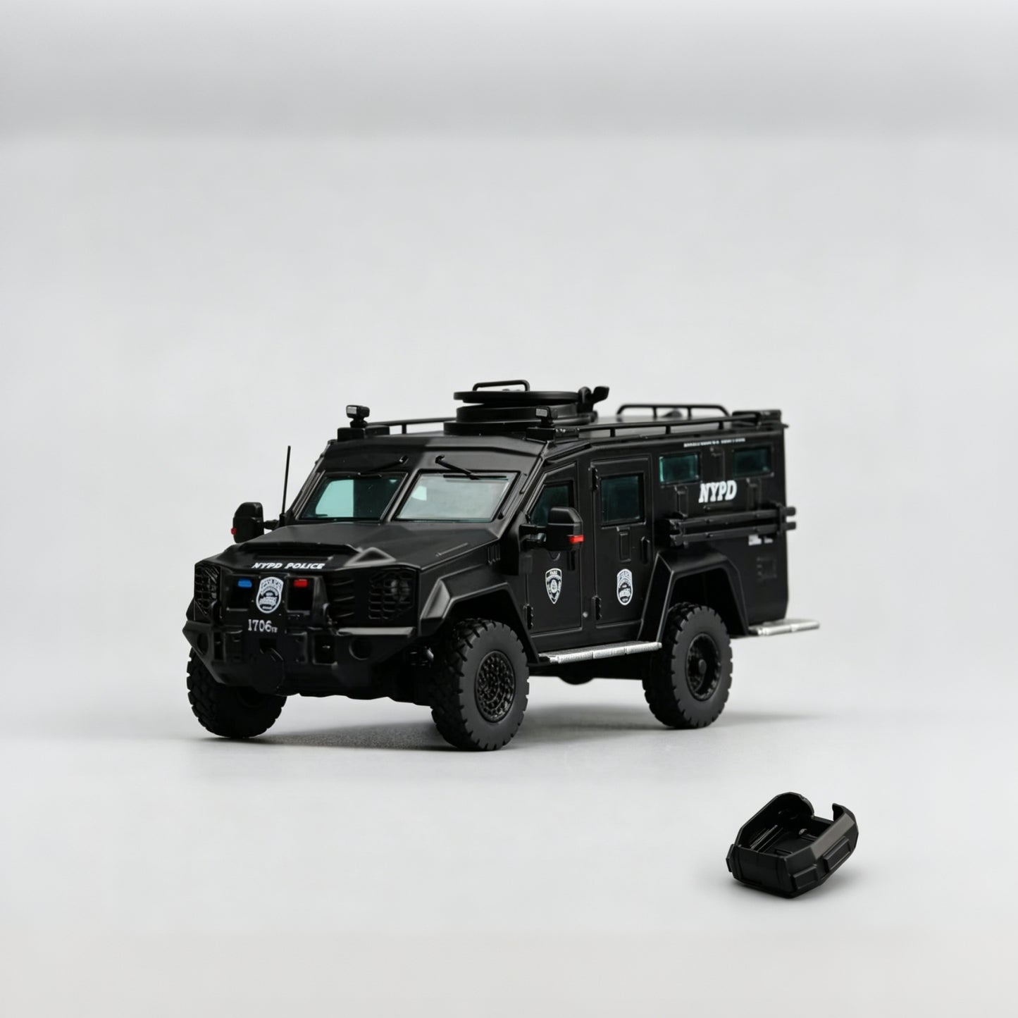 [Pre-order October] MVA 1/64 All Metal Bearcat G3 with openable rear door New York / Nevada County / Black