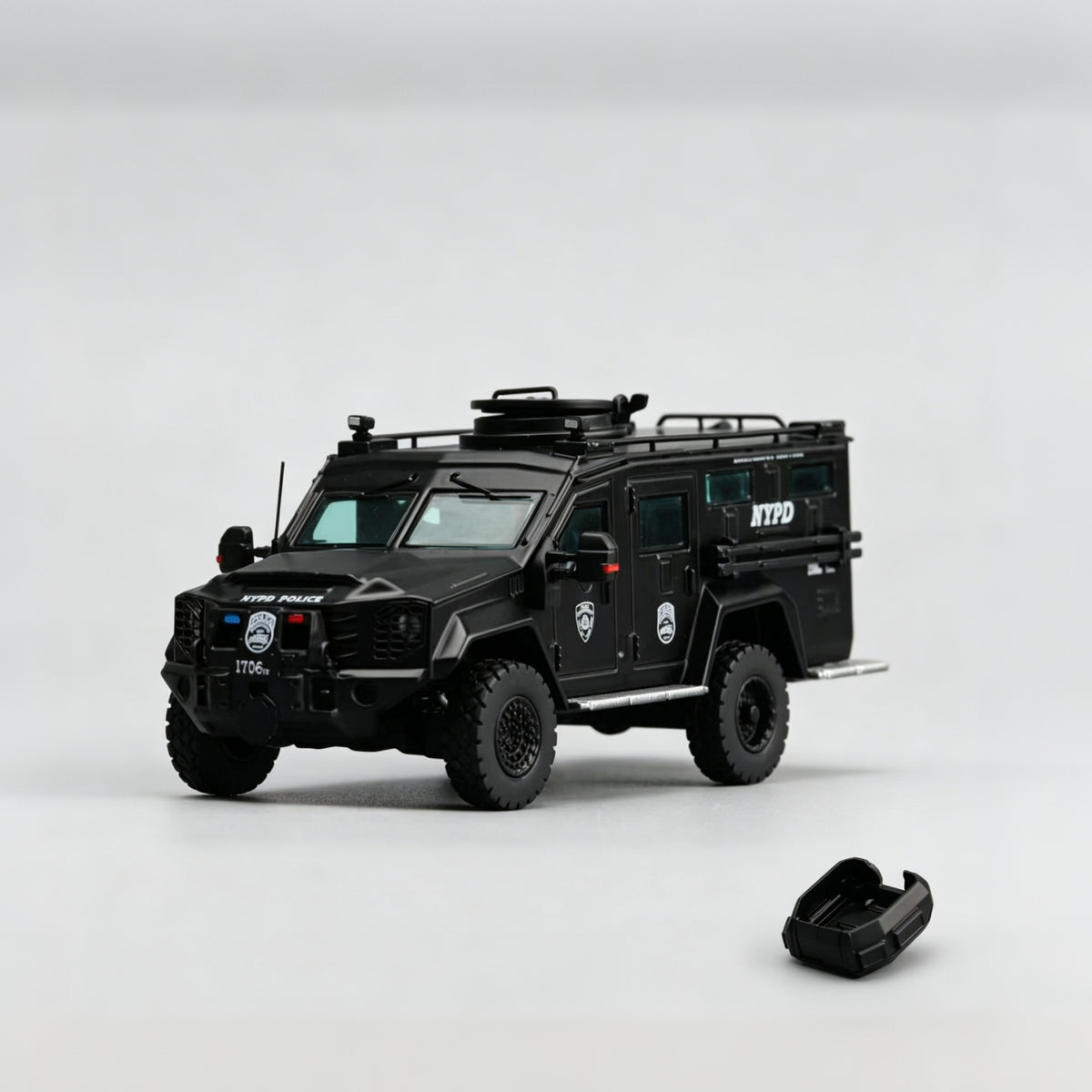 [Pre-order October] MVA 1/64 All Metal Bearcat G3 with openable rear door New York / Nevada County / Black