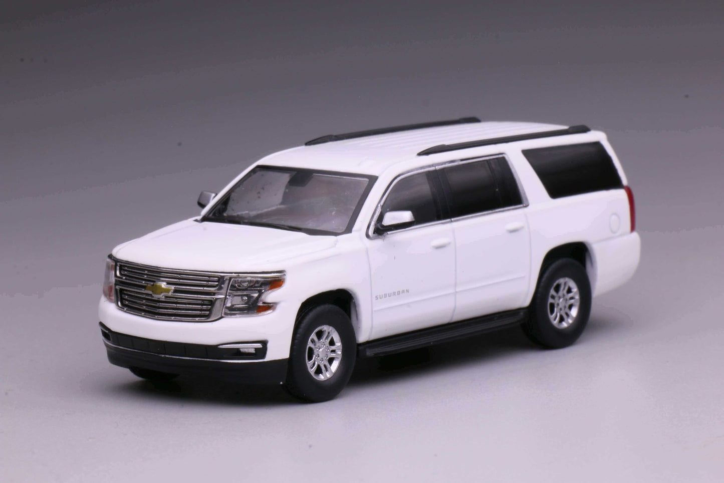 [Pre-order] 596 1:64 Chevrolet 15 Suburban White Diecast