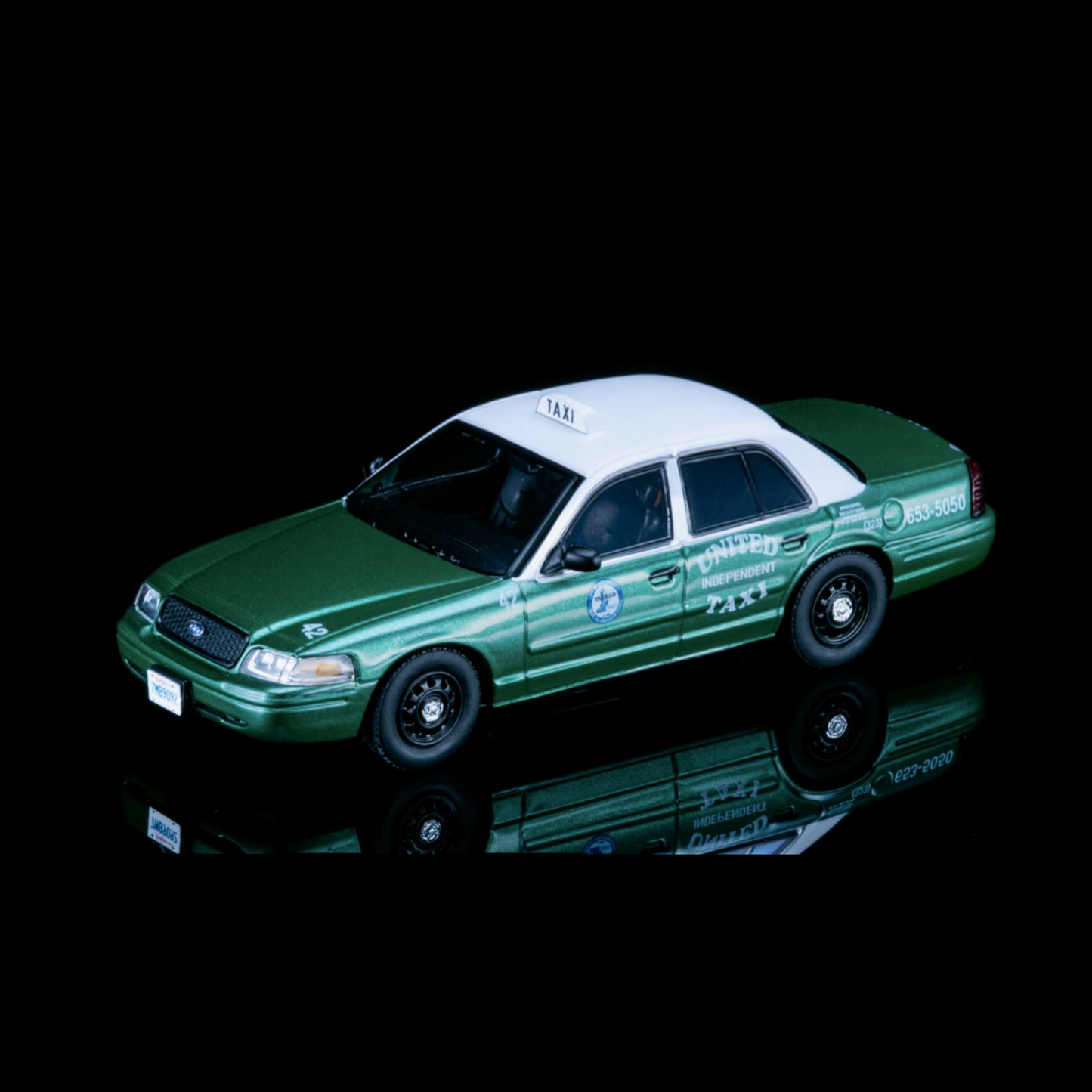 Rollin 1:64 Ford Crown Victoria Los Angeles United Independent Taxi