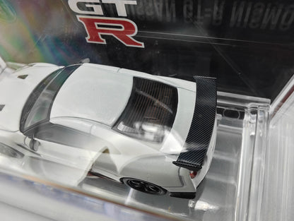 Greenlight 1:64 Premium 2014 Nissan GT-R Nismo R35 China GT Show Exclusive