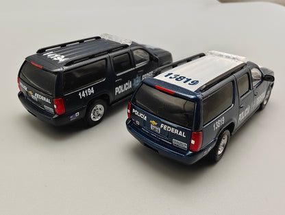 596 1:64 Mexico Exclusive Chevrolet Suburban Mexico Federal Police 2 version
