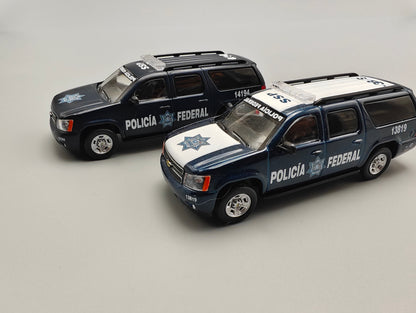596 1:64 Mexico Exclusive Chevrolet Suburban Mexico Federal Police 2 version