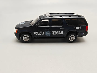 596 1:64 Mexico Exclusive Chevrolet Suburban Mexico Federal Police 2 version