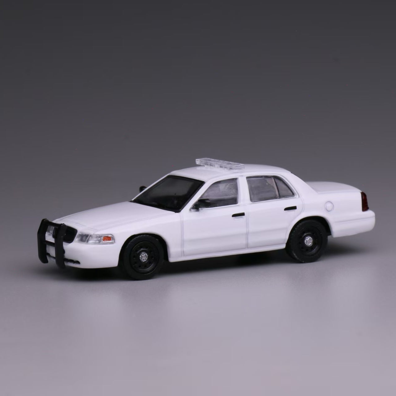 596 1:64 Ford CV CROWN VICTORIA White unmarked