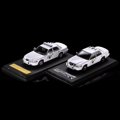[Pre-order] Rollin 1:64 White California Highway Patrol Polar Bear Crown Victoria CHP No.141