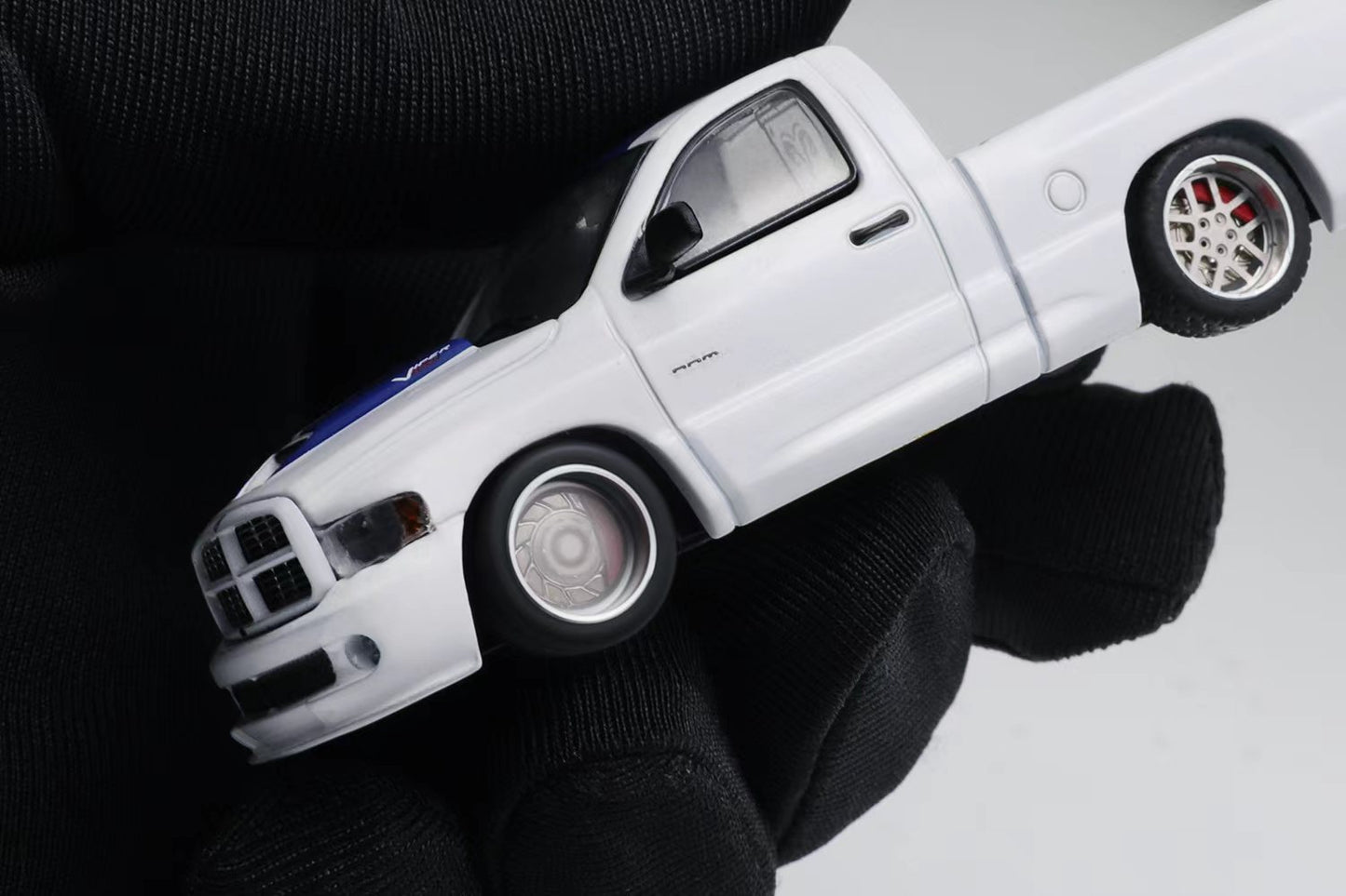 Shoom x GCD 1:64 Dodge RAM SRT-10 White With bearing wheels and accessrories