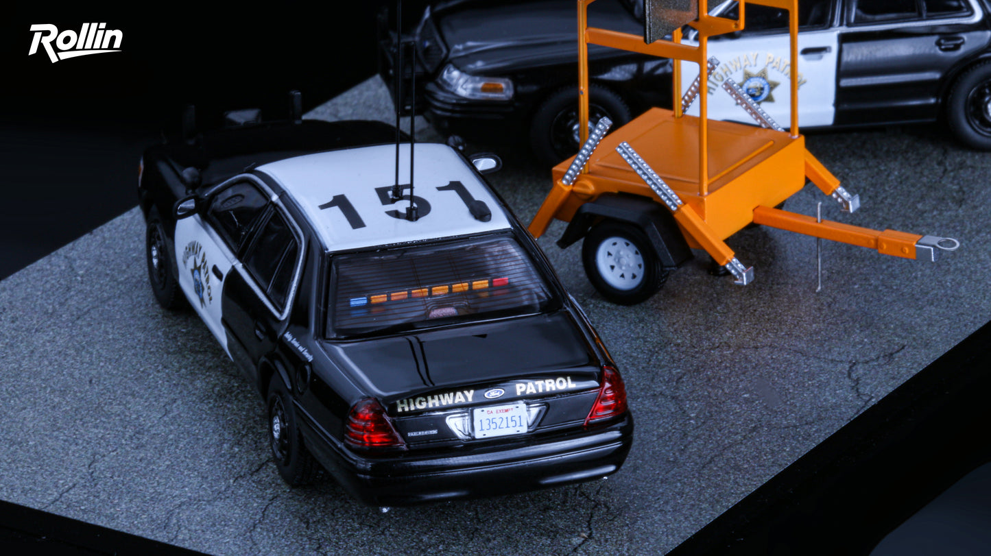 [Pre-order] Rollin 1/64 APAxpo Exclusive CHP Last 2 Ford Crown Victoria California Highway Patrol