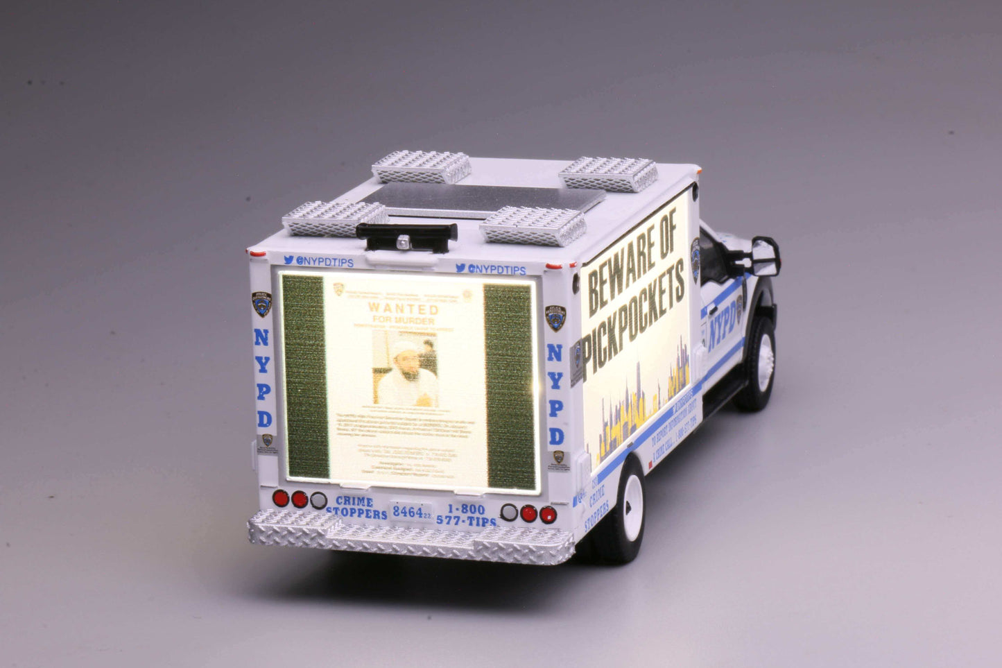 [Pre-order] 596 1:64 F550 Truck New York Police Promotional Truck with working light