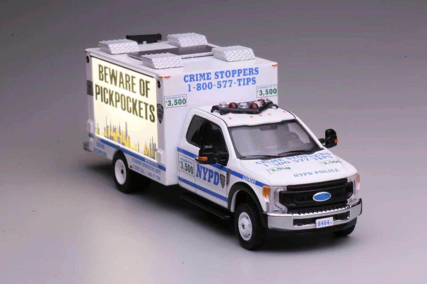 [Pre-order] 596 1:64 F550 Truck New York Police Promotional Truck with working light