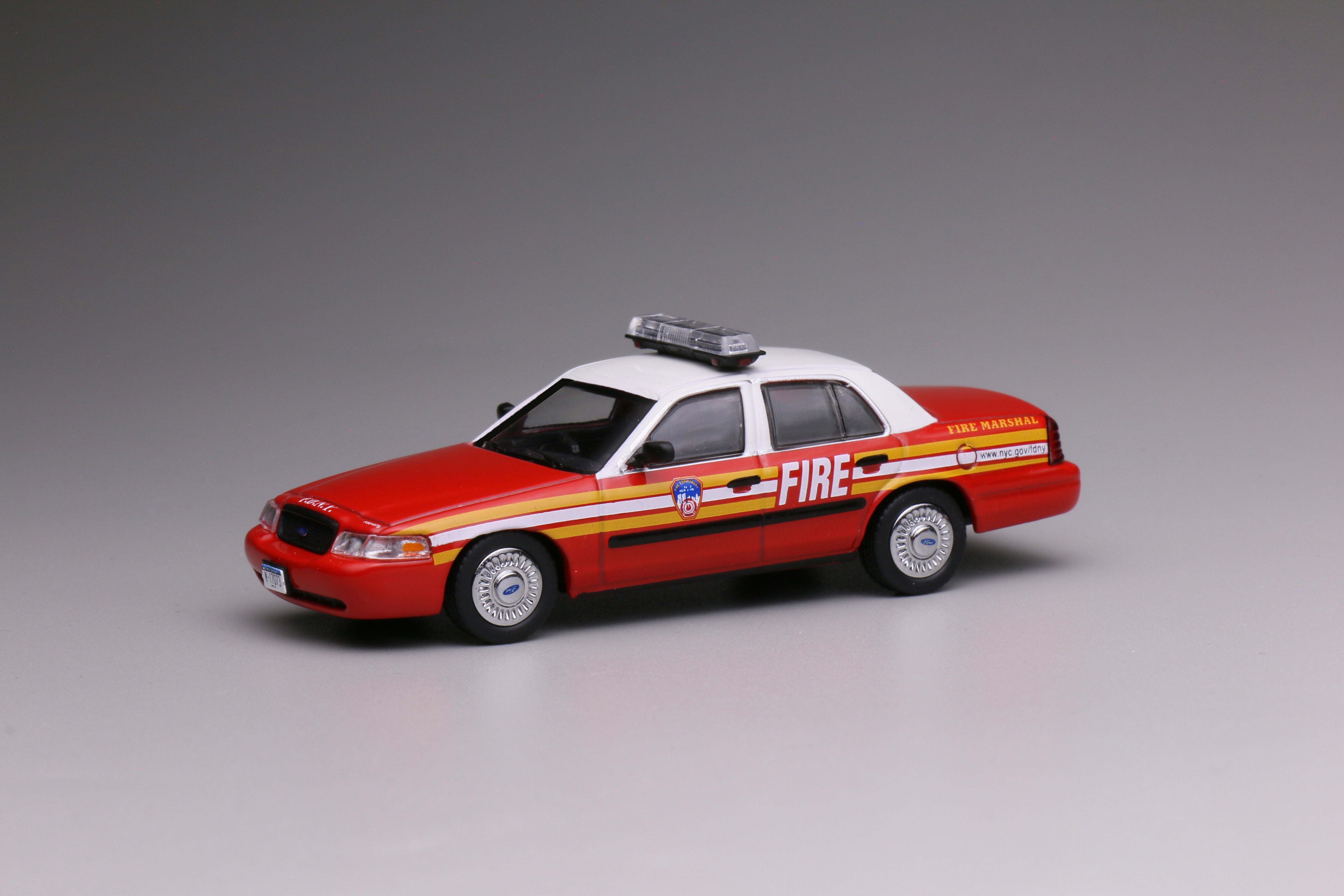 ミニカー 596 model Ford E350 1/64 blue 596 Model 1/64 Scale FORD E350 Van Blue Diecast Car Model