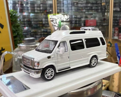 [Pre-order] MK Miniatures 1:64 E350 Van White