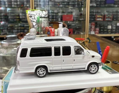 [Pre-order] MK Miniatures 1:64 E350 Van White