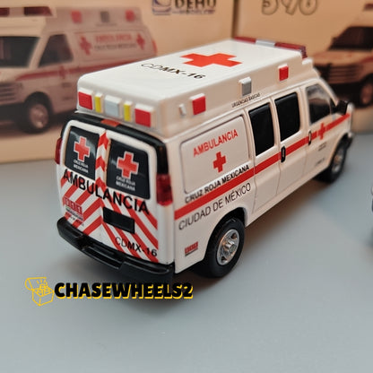 596 1:64 Mexico Exclusive Chevrolet Express - CRUZ ROJA MEXICANA